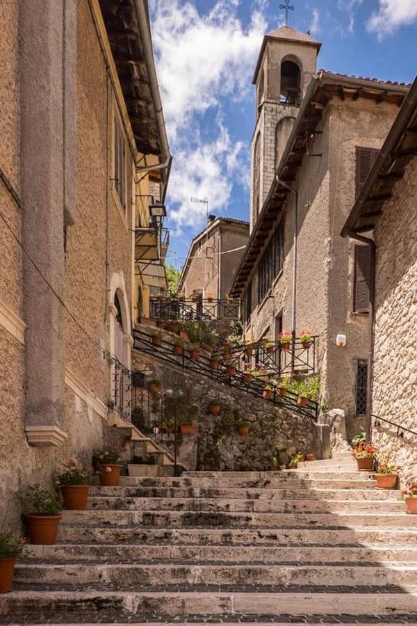 L'Oliveto Hotel Cineto Romano Exterior foto